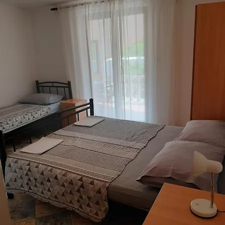 Marta Apartamento Starigrad Paklenica