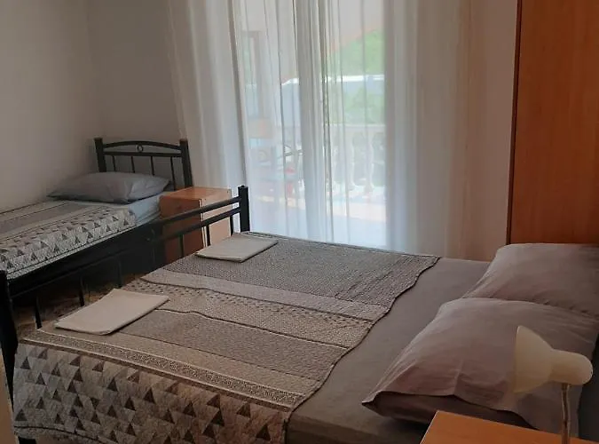 Marta Lägenhet Starigrad Paklenica