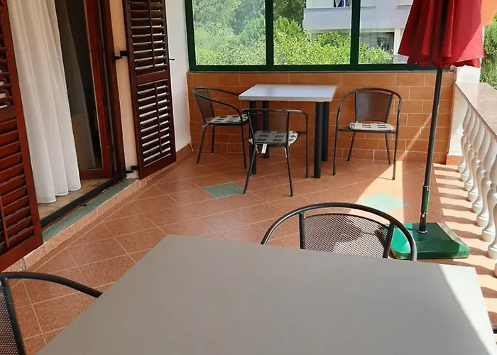 Marta Апартаменты Стариград-Пакленица